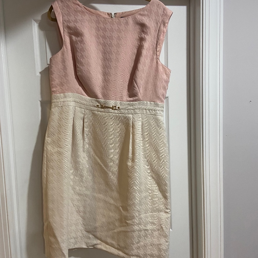 *GREAT CONDITION* Tahari Sleeveless Dress